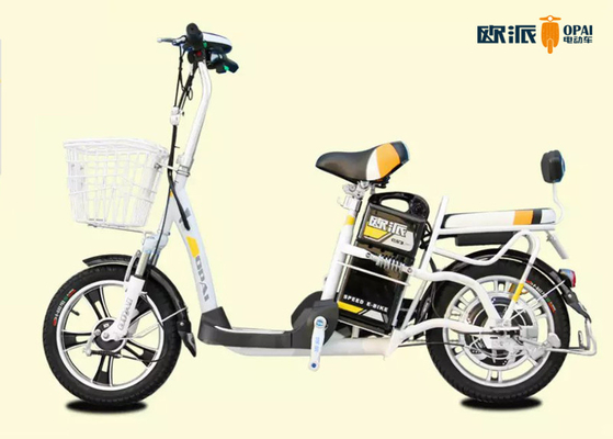 バスケットが付いているモペットの電気バイク、大人のための電気スクーターのバイク